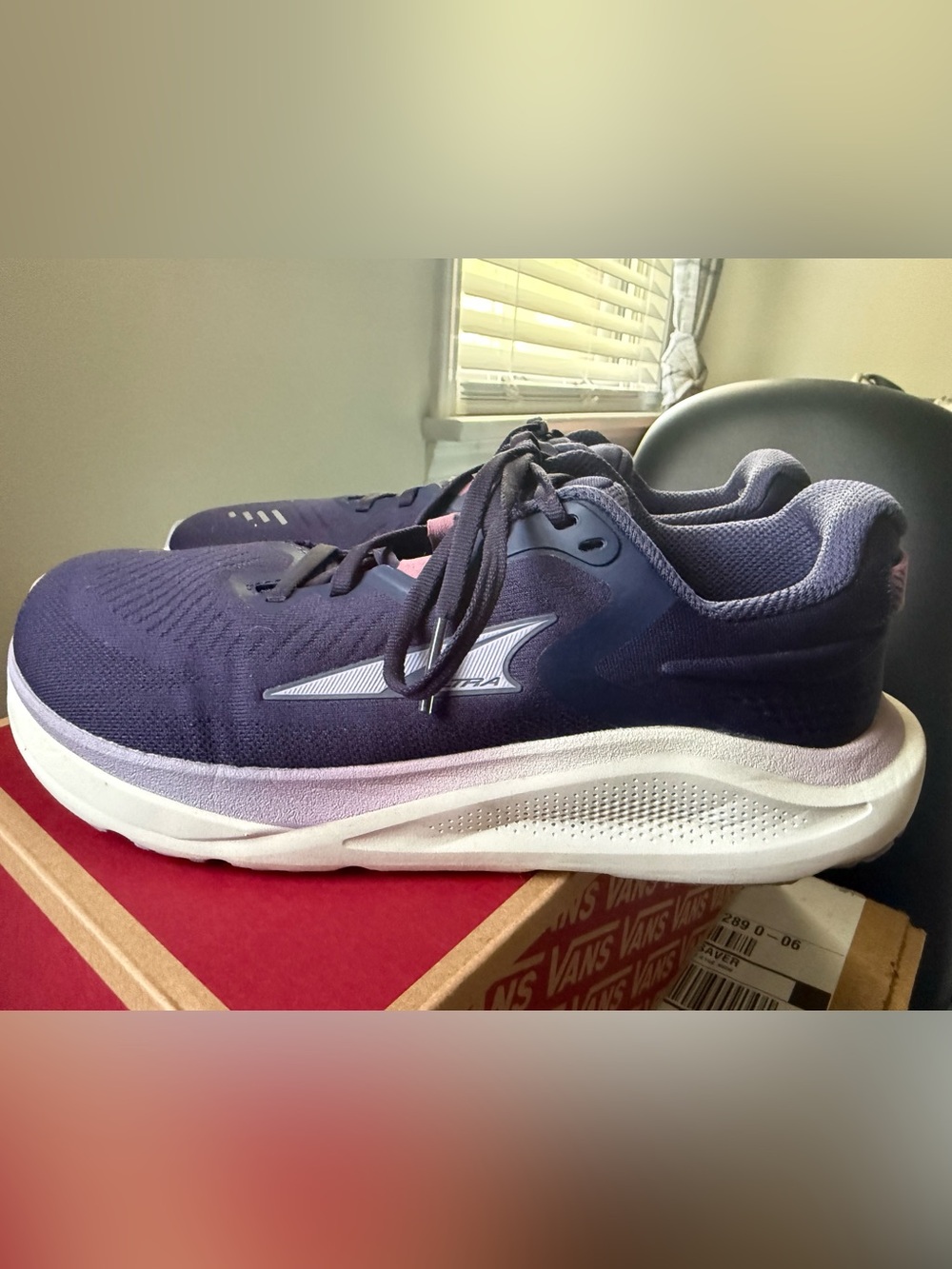 Altra Paradigm 8 Navy and Lavender Running Shoes